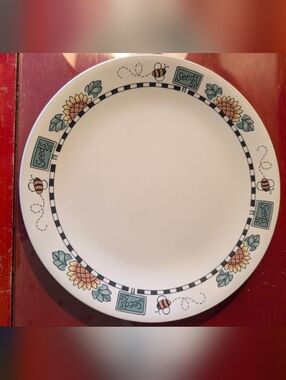 Vintage Corelle Sunblossom Dinner Plate